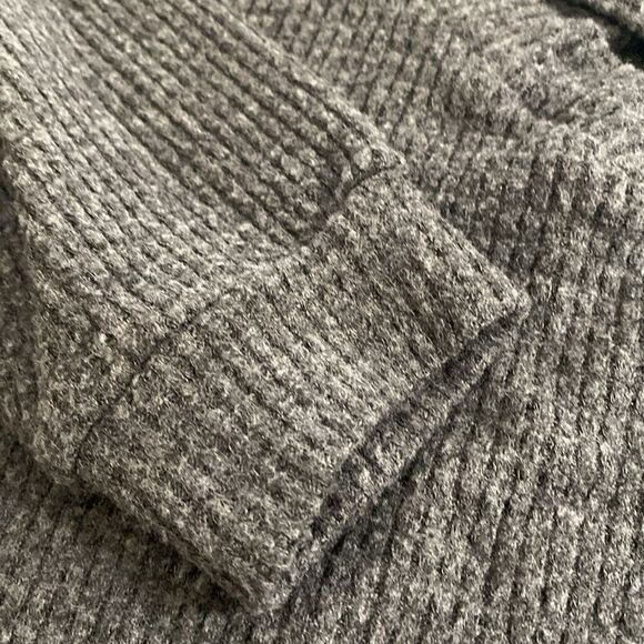 Sweater Lightweight Long Sleeve - Picture 3 of 5